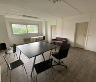 Bureau privé 30 m² 7 postes Location bureau Rue Godillot Saint-Ouen 93400 - photo 1